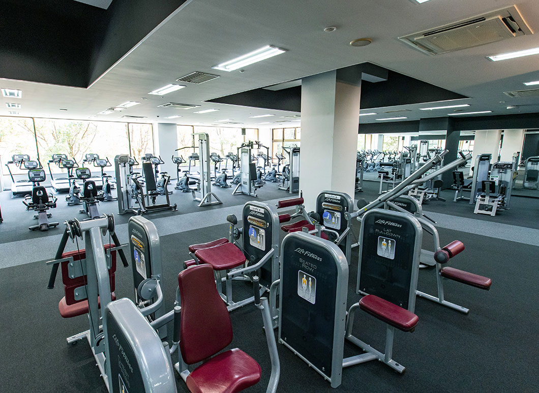 FITNESS ROOM