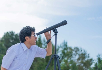 お盆限定！天体の世界に触れる「天体望遠鏡づくり&星空ツアー」