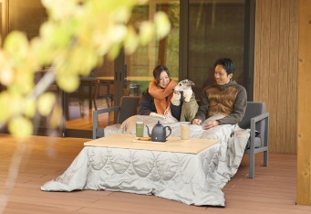 秋冬限定！愛犬と一緒に温まる「こたつ」新登場