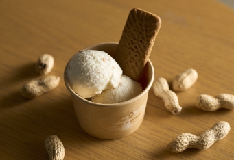 Grandvaux Kitchen ~ピーナッツアイスづくり~