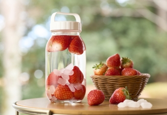 Grandvaux Kitchen ~いちごシロップ・いちご酒づくり~