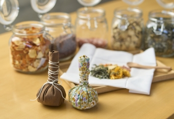 Grandvaux Craft ~ハーブボールづくり~